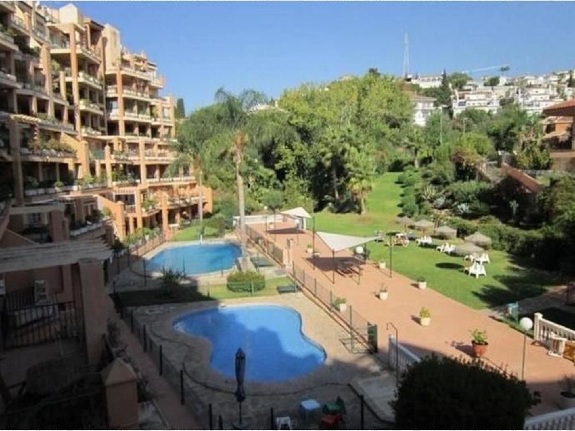 Apartment With 2 Bedrooms In Fuengirola, With Pool Access And Furnishe Ngoại thất bức ảnh